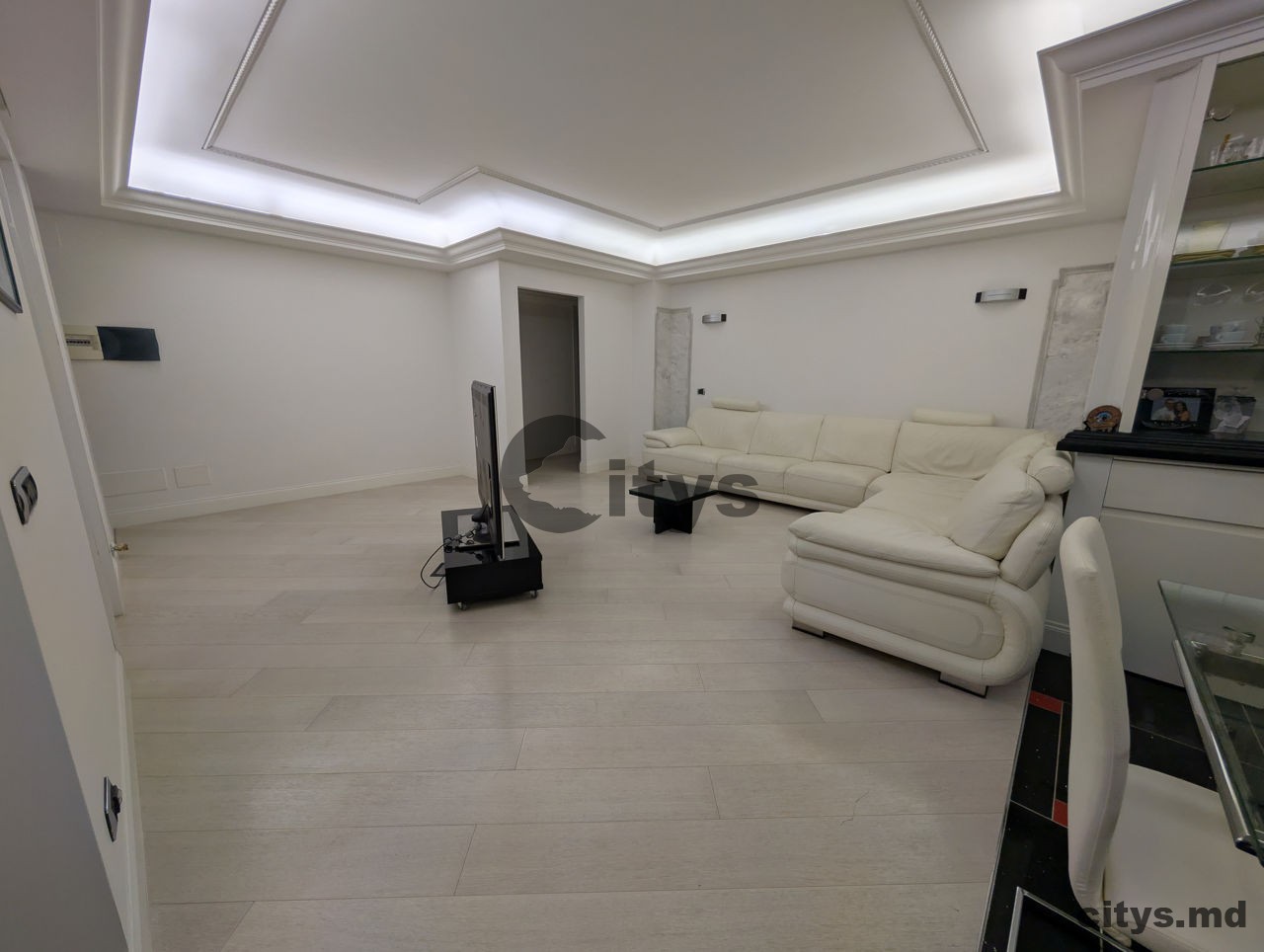 Chirie-Apartament cu 4 camere, 150m²,Centru. bd.Stefan cel Mare si Sfant photo 4 - citys.md Chirie-Apartament cu 4 camere, 150m²,Centru. bd.Stefan cel Mare si Sfant photo 3