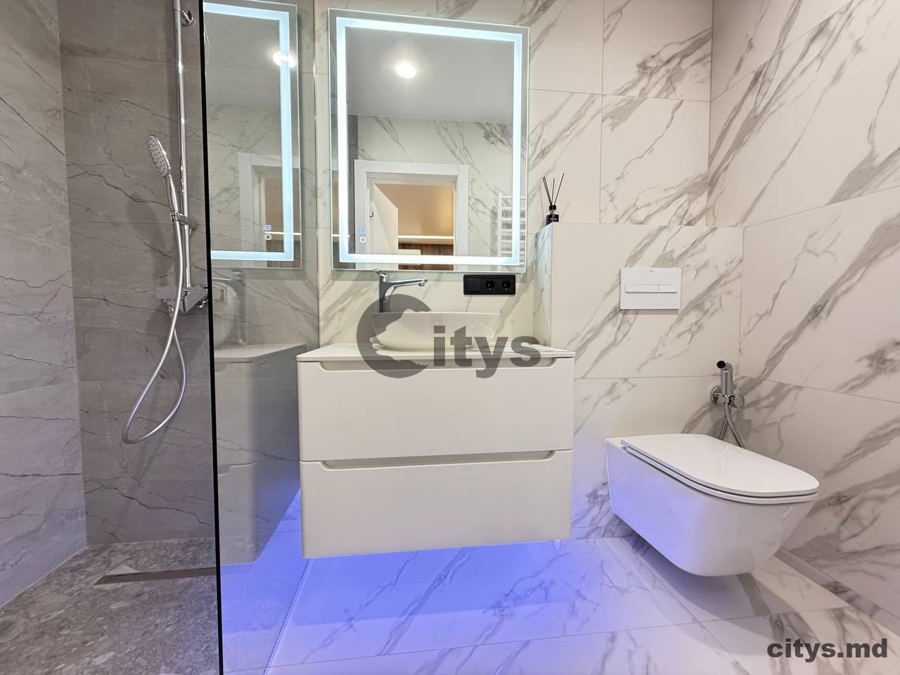 Apartament cu 2 camere, 62m², Hajdeu photo 1