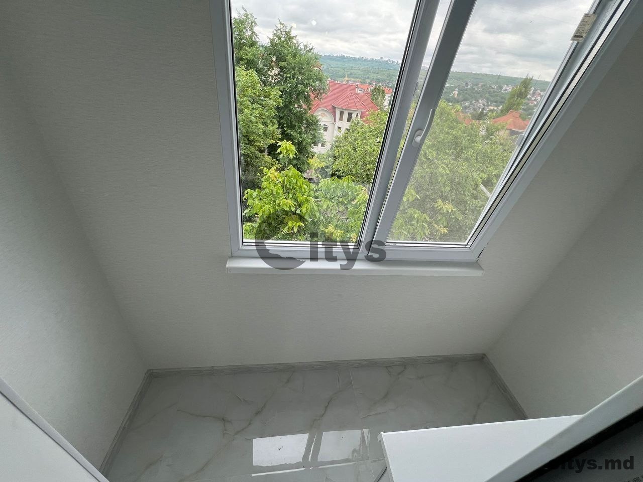 Apartament cu 3 camere, 75m², Buiucani, Vasile Lupu photo 10 - citys.md Apartament cu 3 camere, 75m², Buiucani, Vasile Lupu photo 9