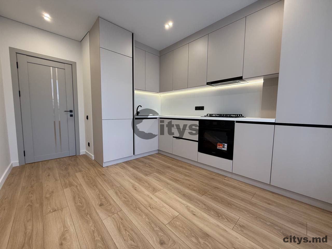 Apartament cu 2 camere, 59m², Rîșcani, Cornești photo 3