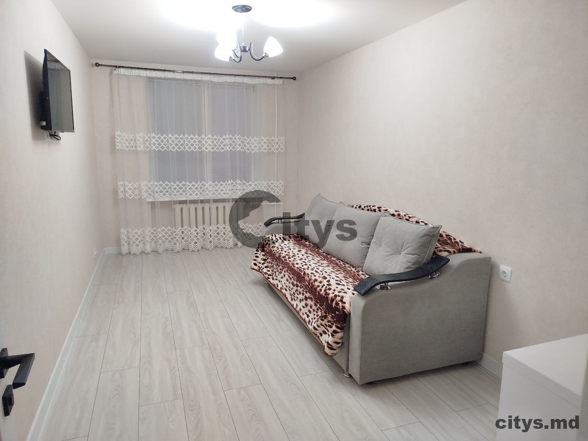 Apartament cu 2 camere, 60m², Дечебал photo 5