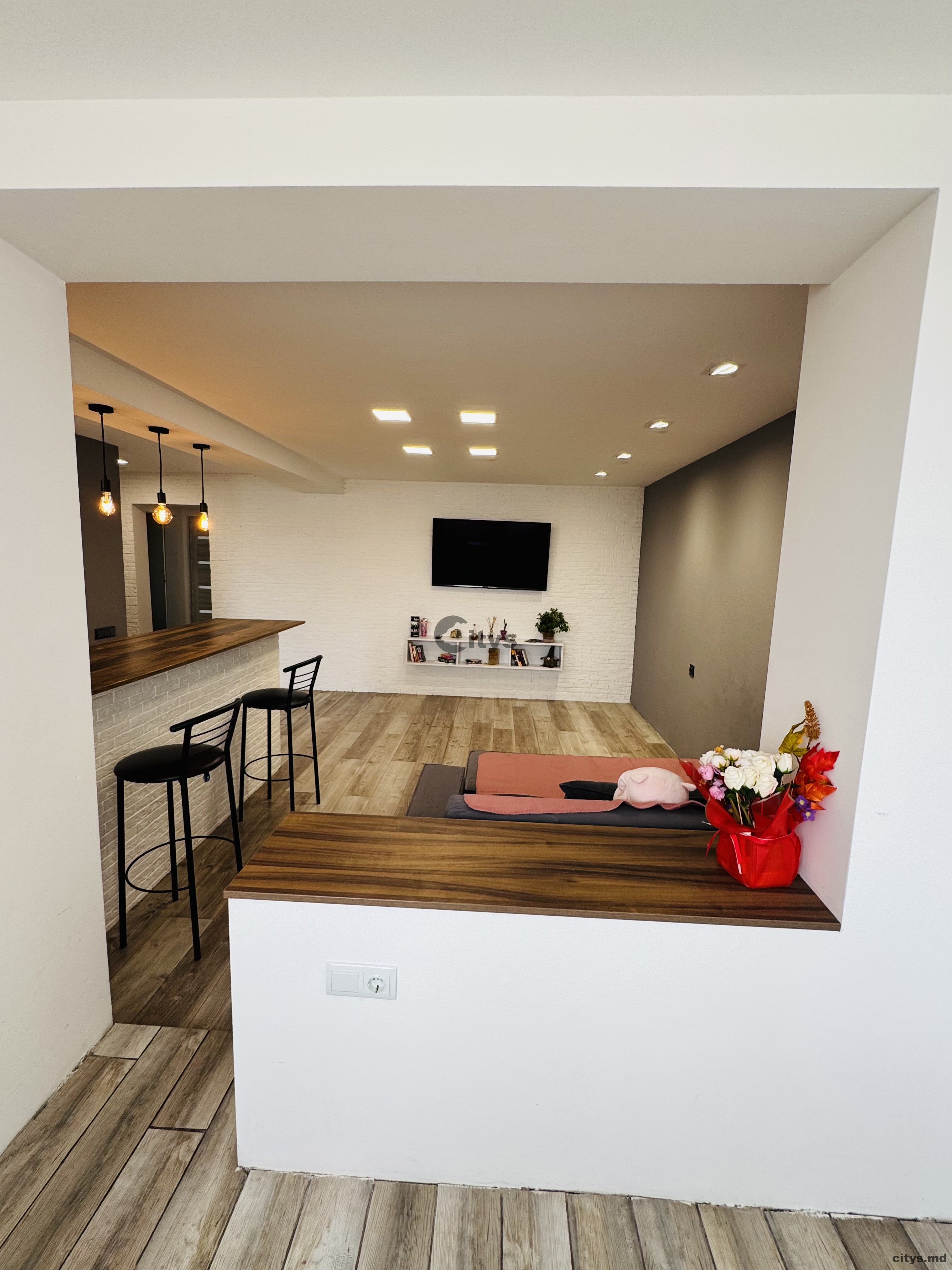 Chirie-Apartament cu 4 camere, 80m², Игорь Виеру photo 3 - citys.md Chirie-Apartament cu 4 camere, 80m², Игорь Виеру photo 2