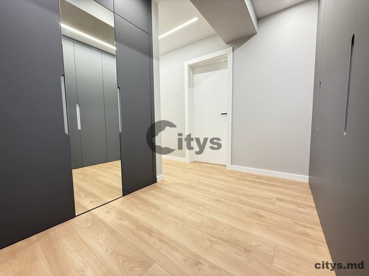 Apartament cu 2 camere, 62m², Hajdeu photo 5