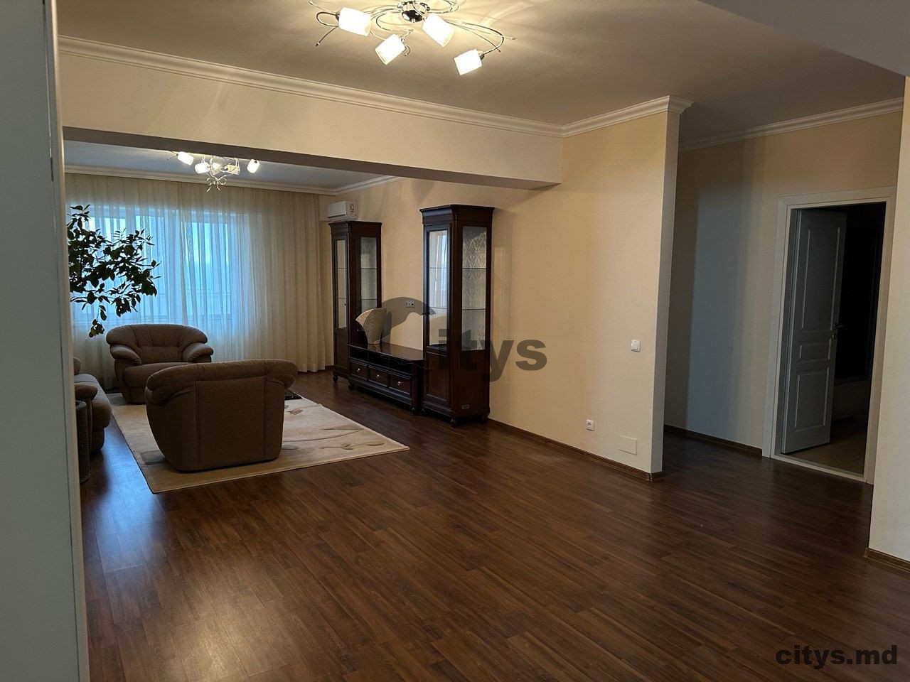 Chirie -Apartament cu 3 camere, 118m², Bogdan Voevod photo 6 - citys.md Chirie -Apartament cu 3 camere, 118m², Bogdan Voevod photo 5