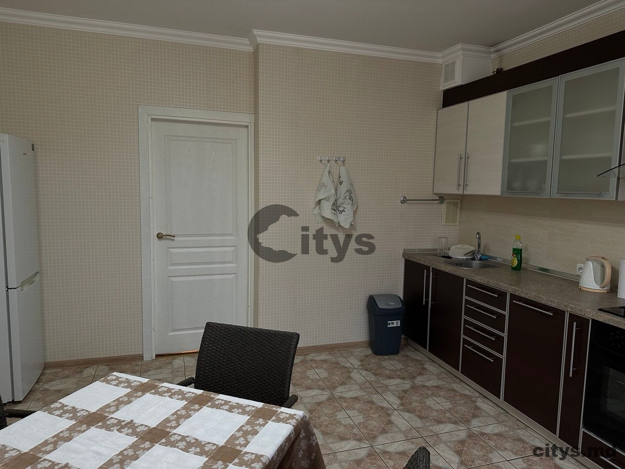 Chirie -Apartament cu 3 camere, 118m², Bogdan Voevod photo 8 - citys.md Chirie -Apartament cu 3 camere, 118m², Bogdan Voevod photo 7