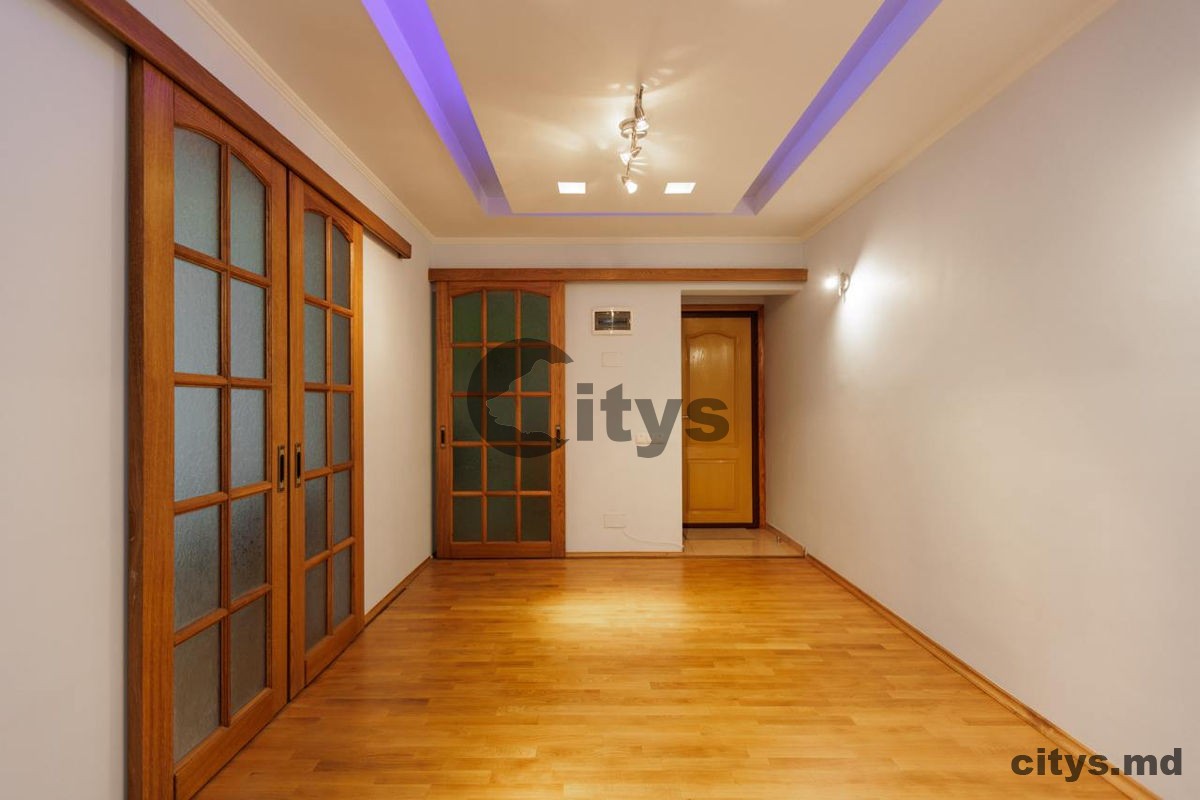 Apartament cu 3 camere, 74m², Bd. Decebal photo 2