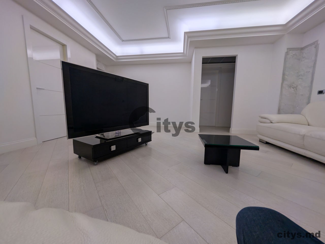 Chirie-Apartament cu 4 camere, 150m²,Centru. bd.Stefan cel Mare si Sfant photo 5 - citys.md Chirie-Apartament cu 4 camere, 150m²,Centru. bd.Stefan cel Mare si Sfant photo 4