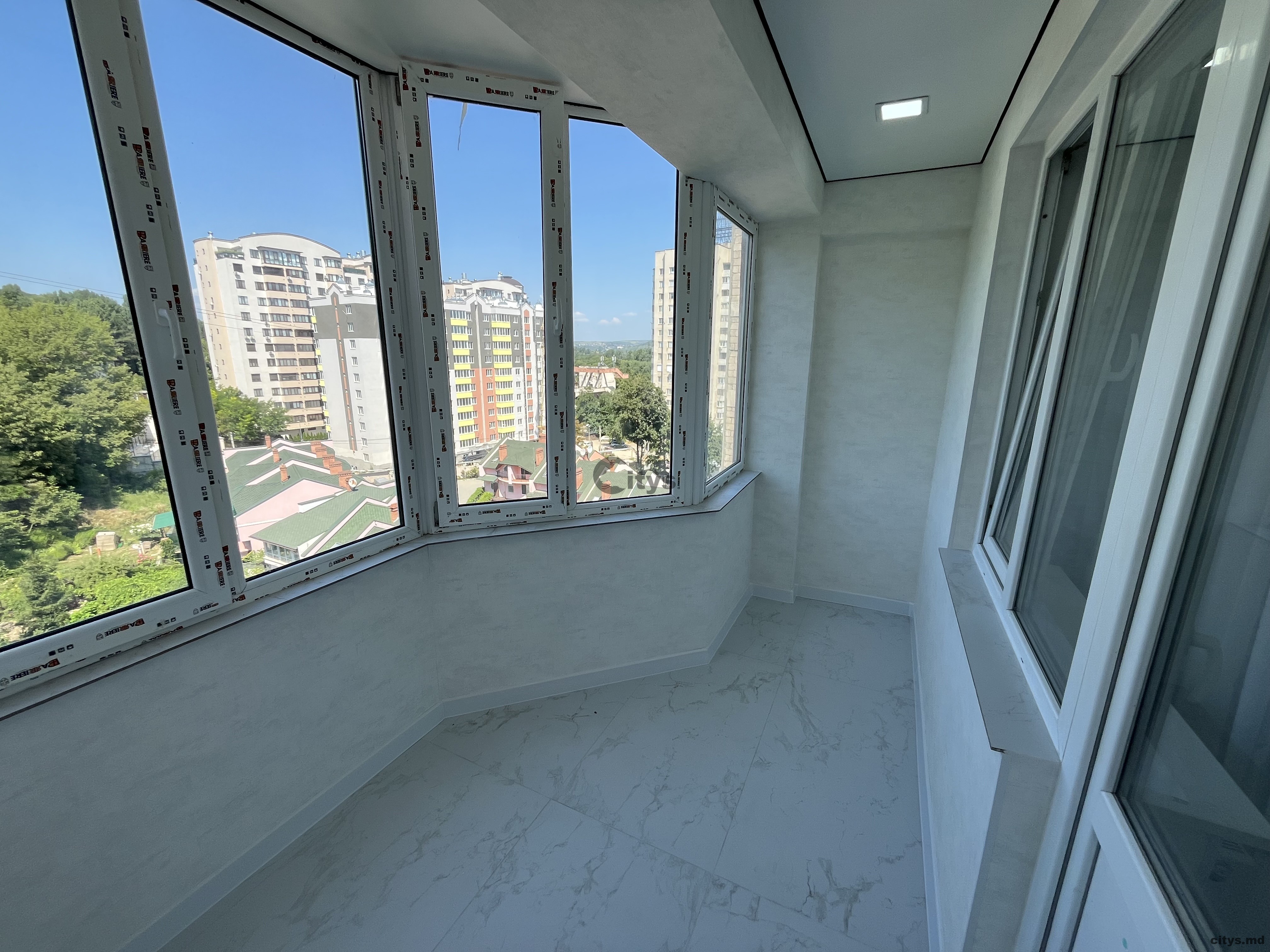 Apartament cu 3 camere, 105m², Buiucani, Calea Ieșilor photo 10 - citys.md Apartament cu 3 camere, 105m², Buiucani, Calea Ieșilor photo 9