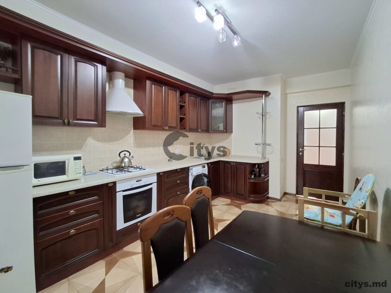 chirie-Apartament cu 2 camere, 75m², Calea Orheiului photo 15