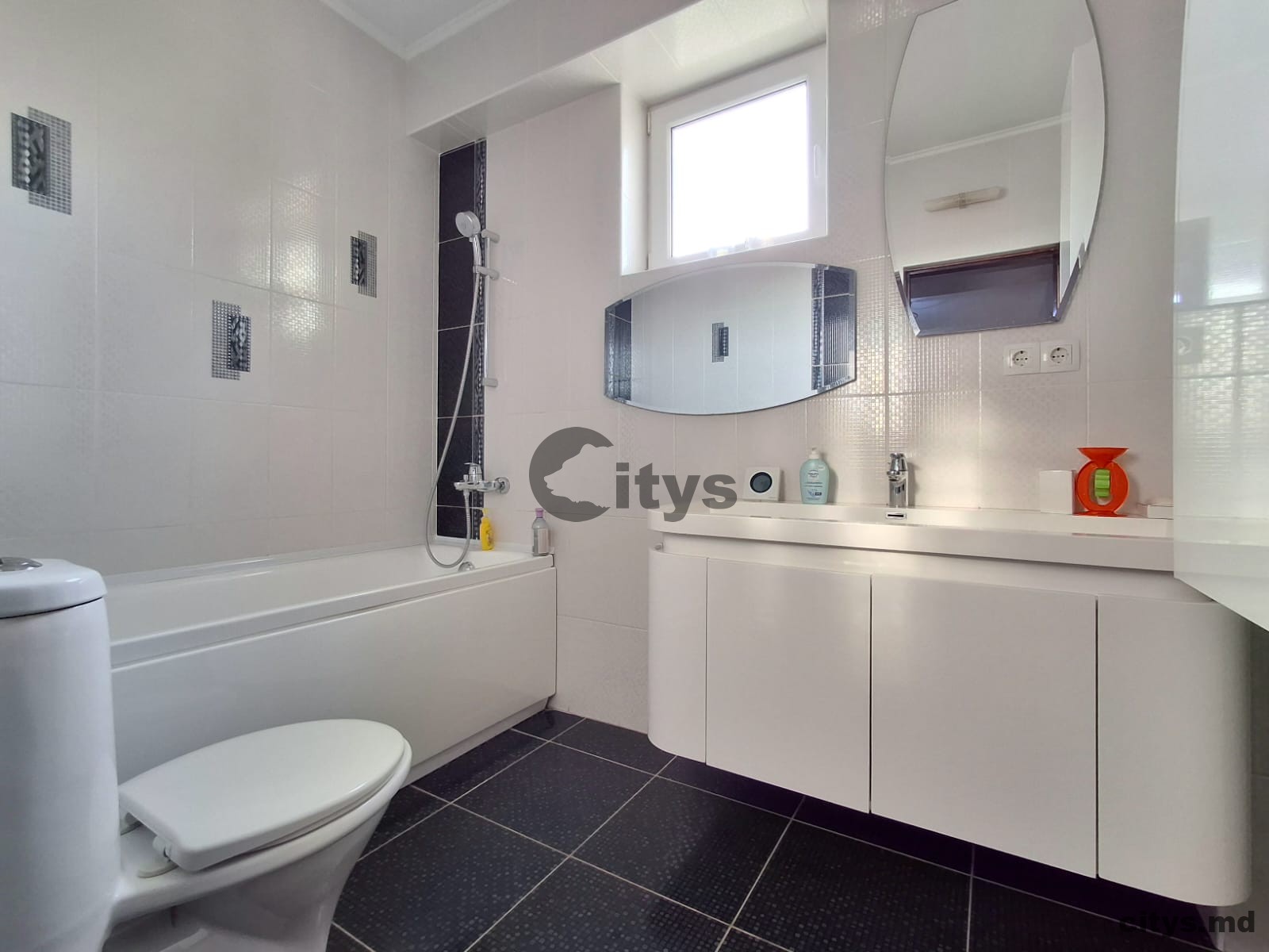 chirie-Apartament cu 2 camere, 75m², Calea Orheiului photo 17