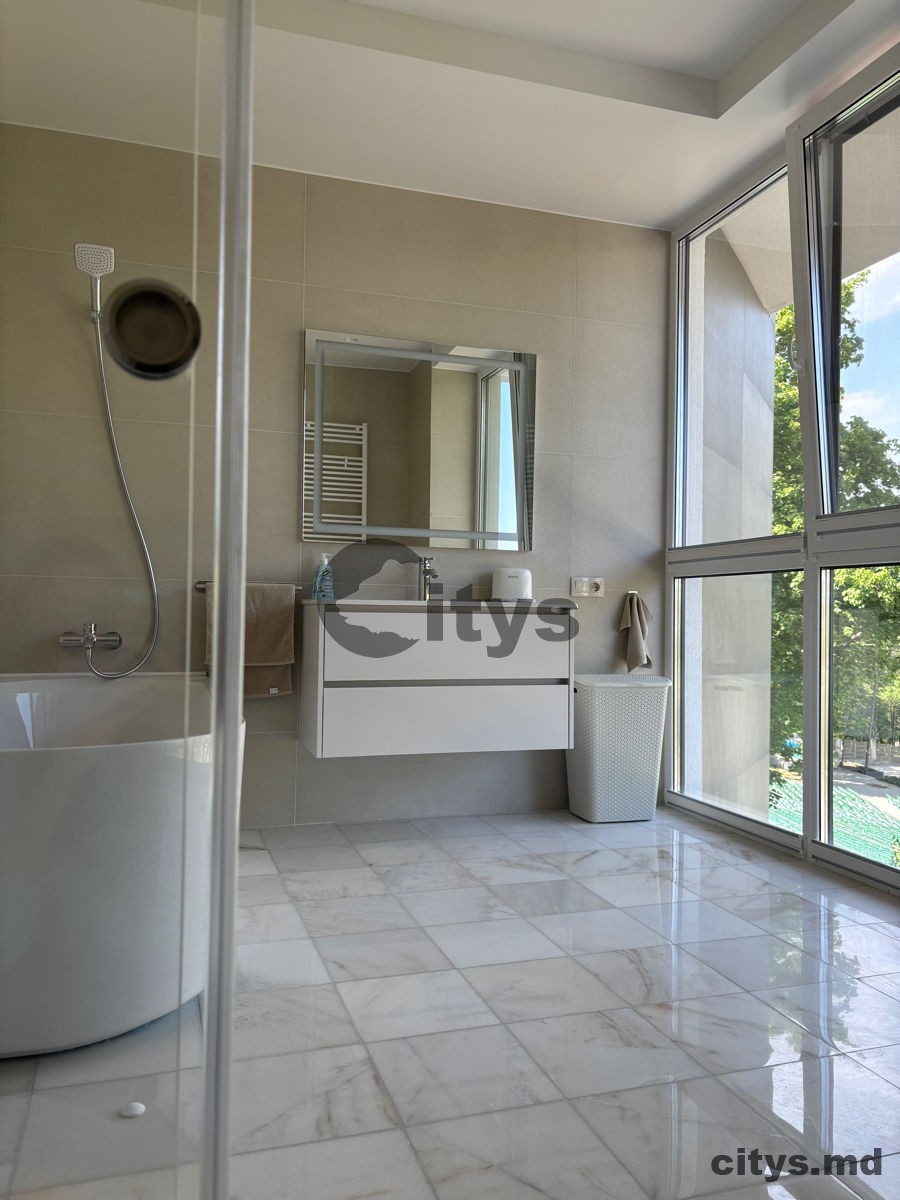 Chirie-Apartament cu 3 camere, 220m², Тимиш photo 5