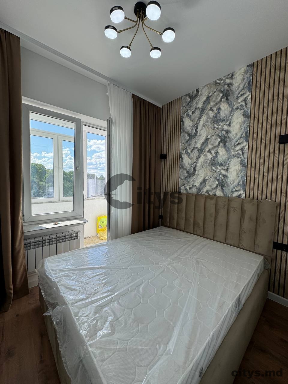 Apartament cu 1 cameră, 37m², bd. Decebal photo 0