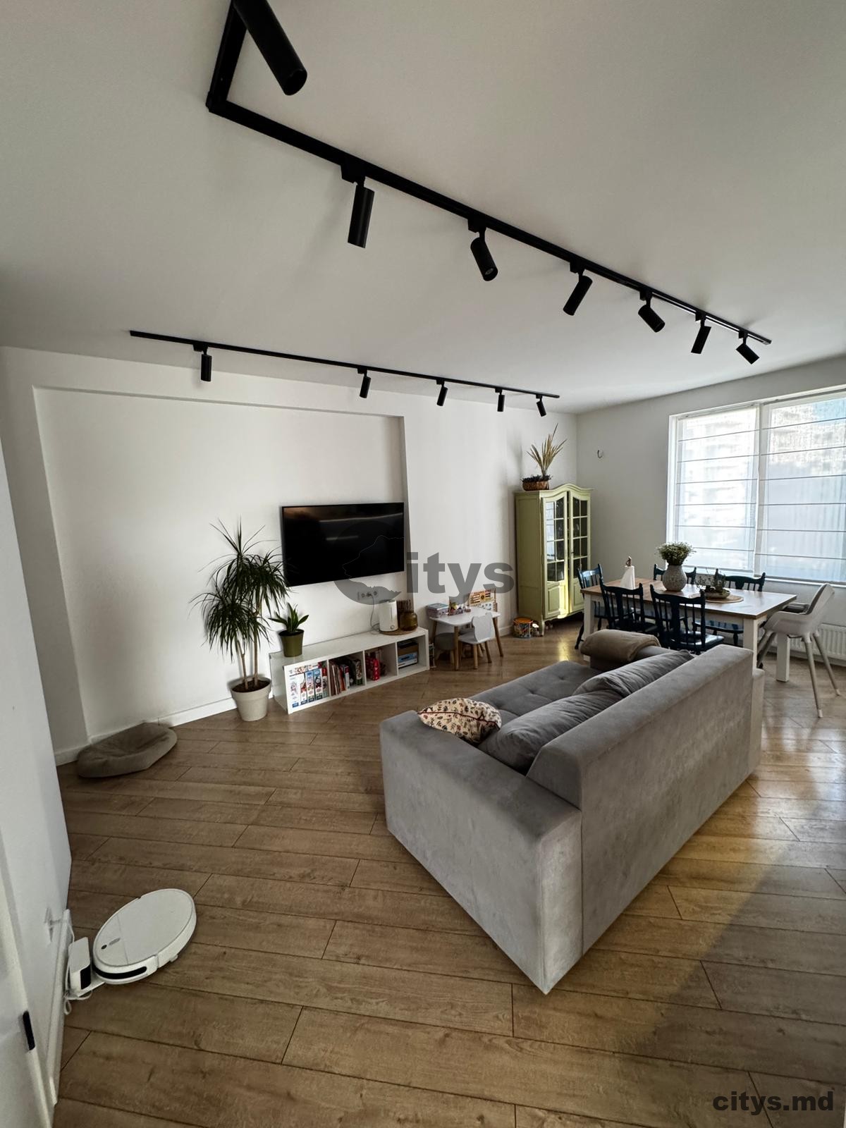 Apartament cu 3 camere, 70m², Buiucani, Liviu Deleanu photo 1