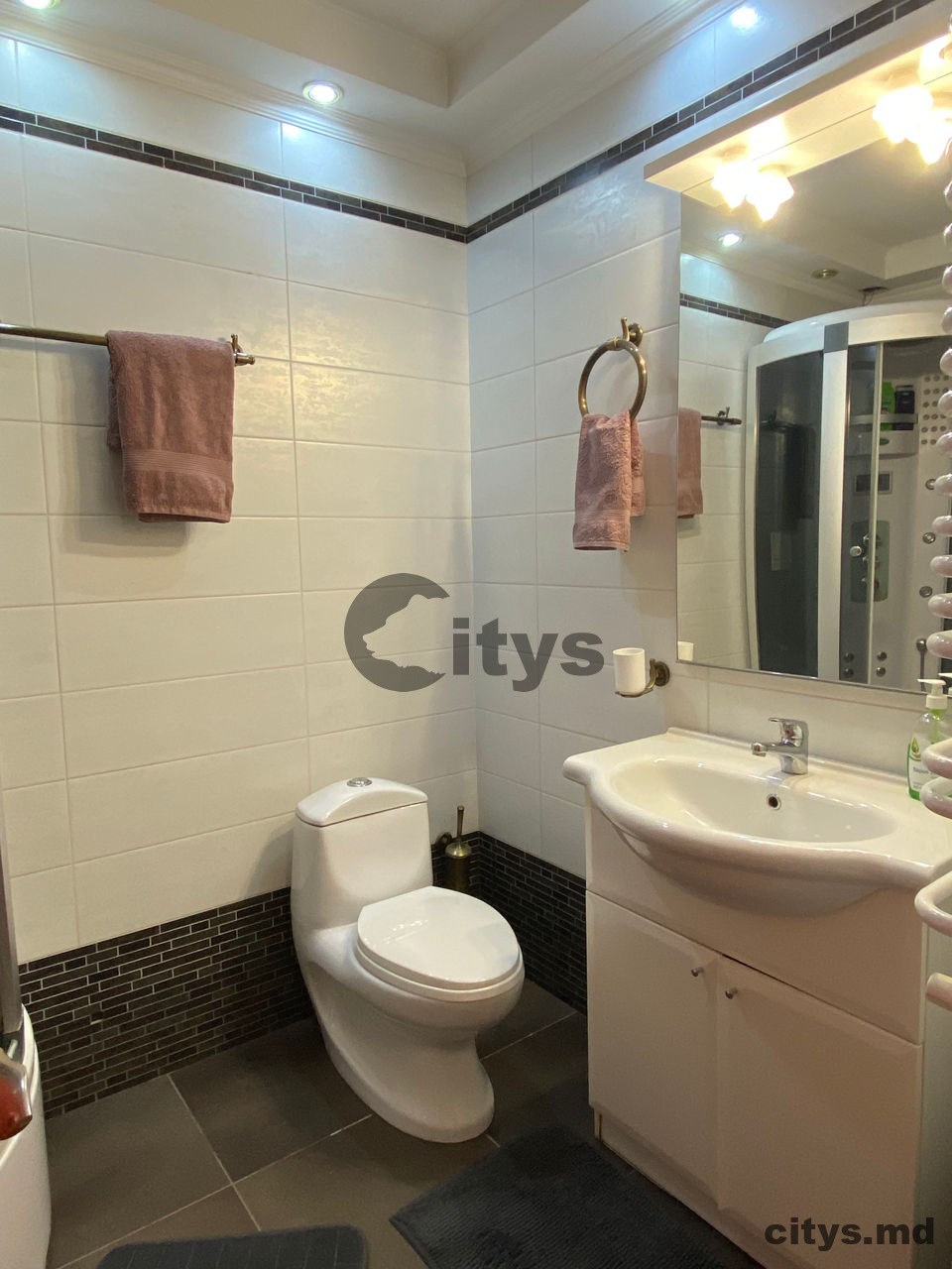 chirie-Apartament cu 1 cameră, Centru 40m², București photo 2 - citys.md chirie-Apartament cu 1 cameră, Centru 40m², București photo 1