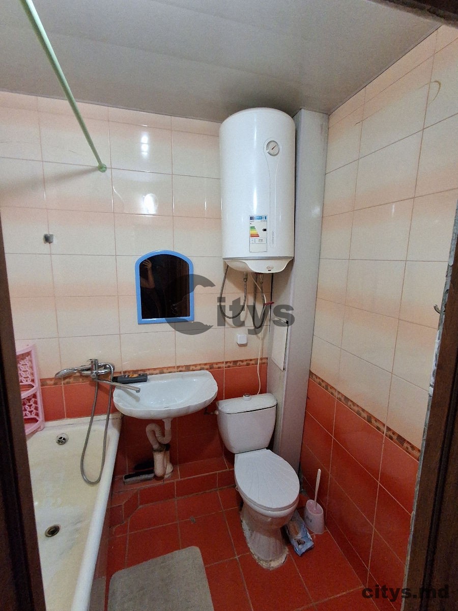 Apartament cu 2 camere, Buiucani 38m², Piața Unirii Principatelor photo 3