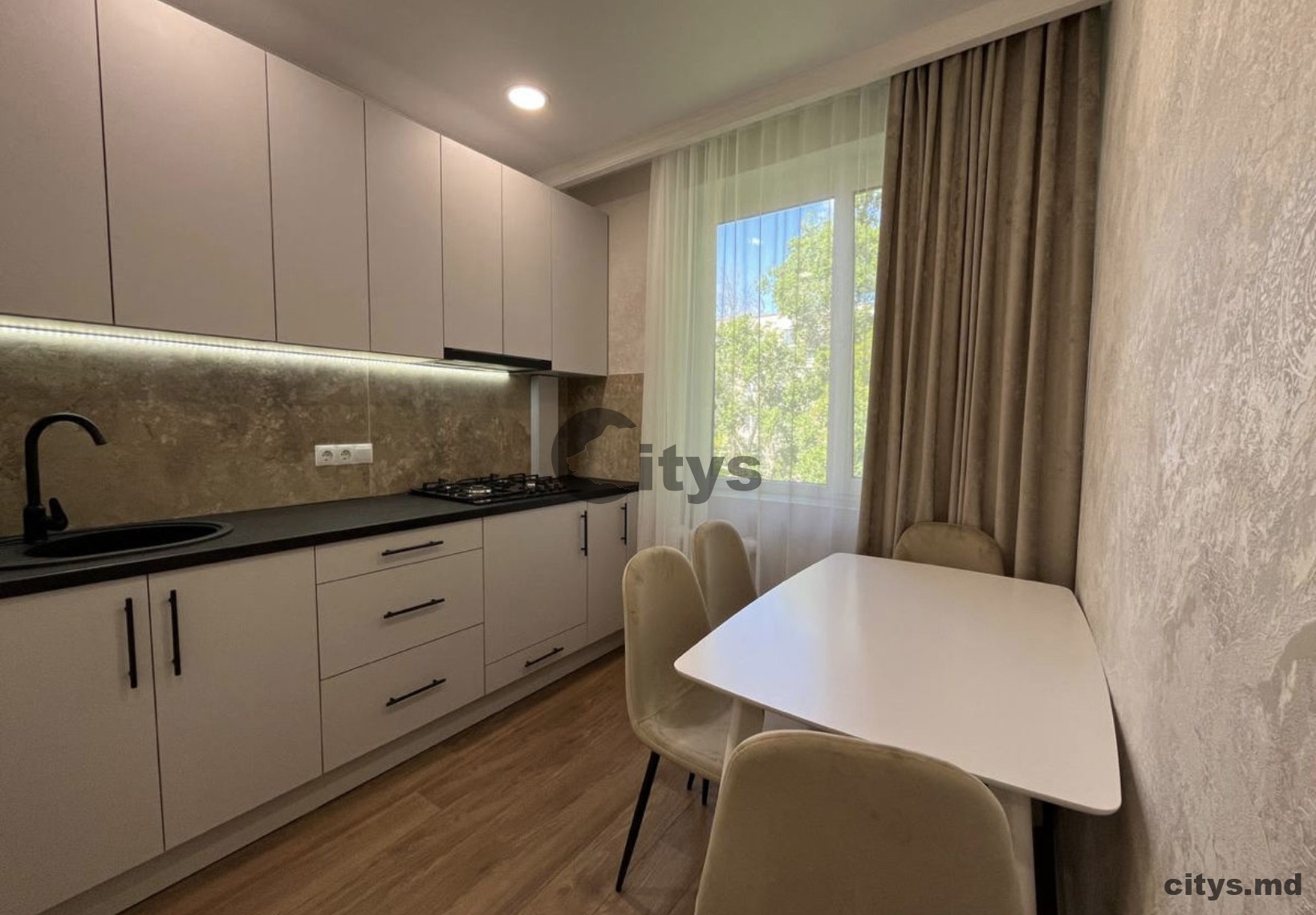 Se vinde-Apartament cu 2 camere, 56m², Rîșcani,Miron Costin photo 4 - citys.md Se vinde-Apartament cu 2 camere, 56m², Rîșcani,Miron Costin photo 3