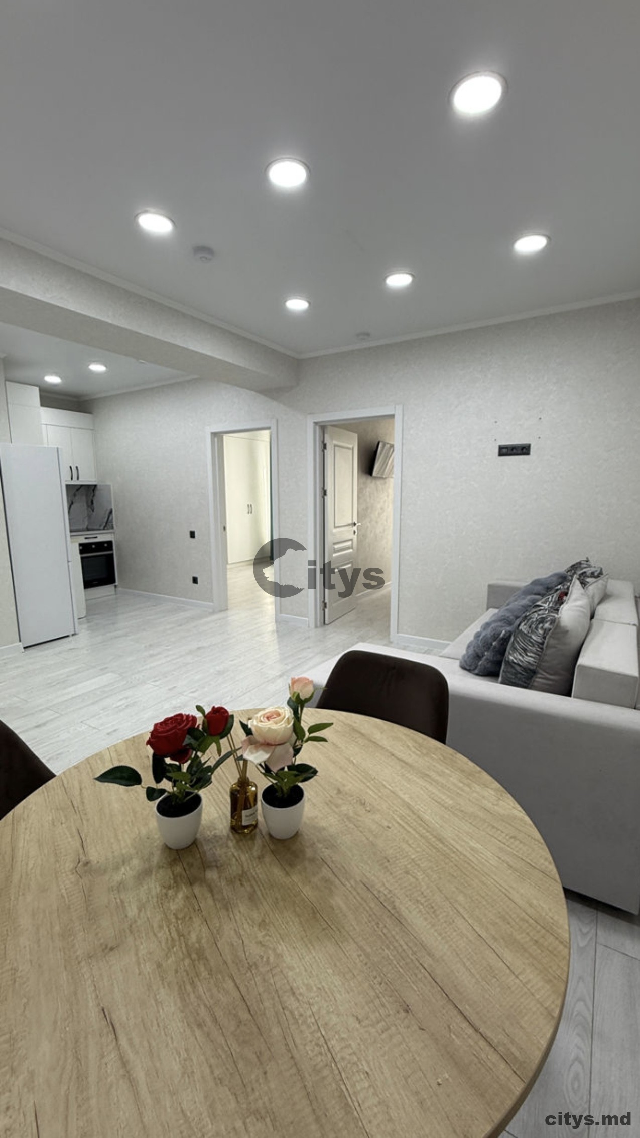 Se vinde-Apartament cu 2 camere, 53m², Ciocana,Nicolae Milescu Spătarul photo 5 - citys.md Se vinde-Apartament cu 2 camere, 53m², Ciocana,Nicolae Milescu Spătarul photo 4