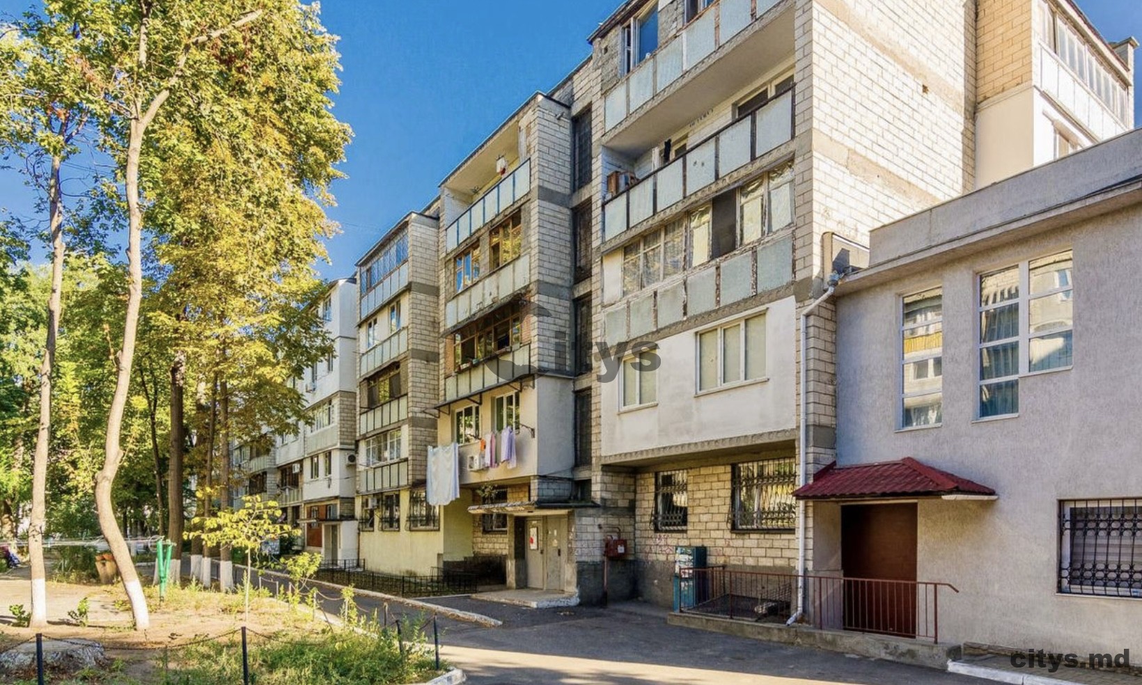 Se vinde-Apartament cu 2 camere, 65m², Botanica-Plaiului photo 13 - citys.md Se vinde-Apartament cu 2 camere, 65m², Botanica-Plaiului photo 12