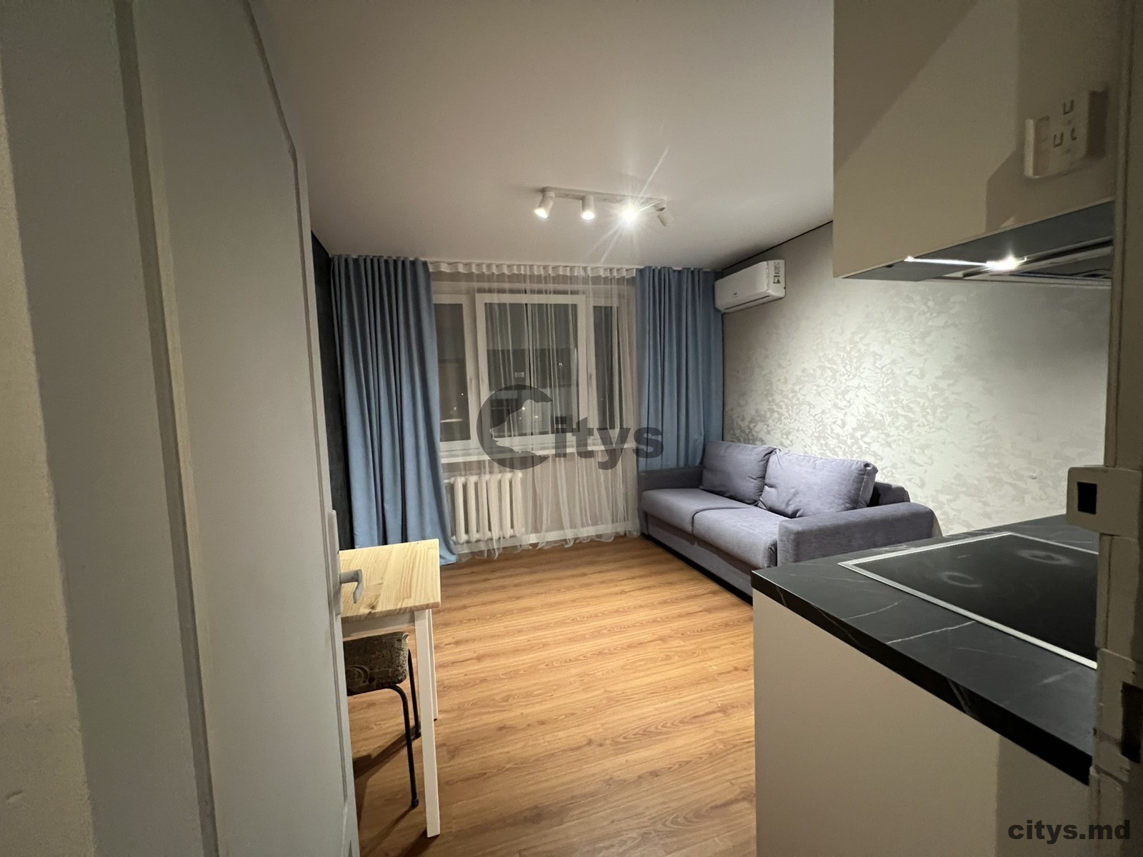 Малосемейка, 19м², Ботаника,Христо Ботев photo 2