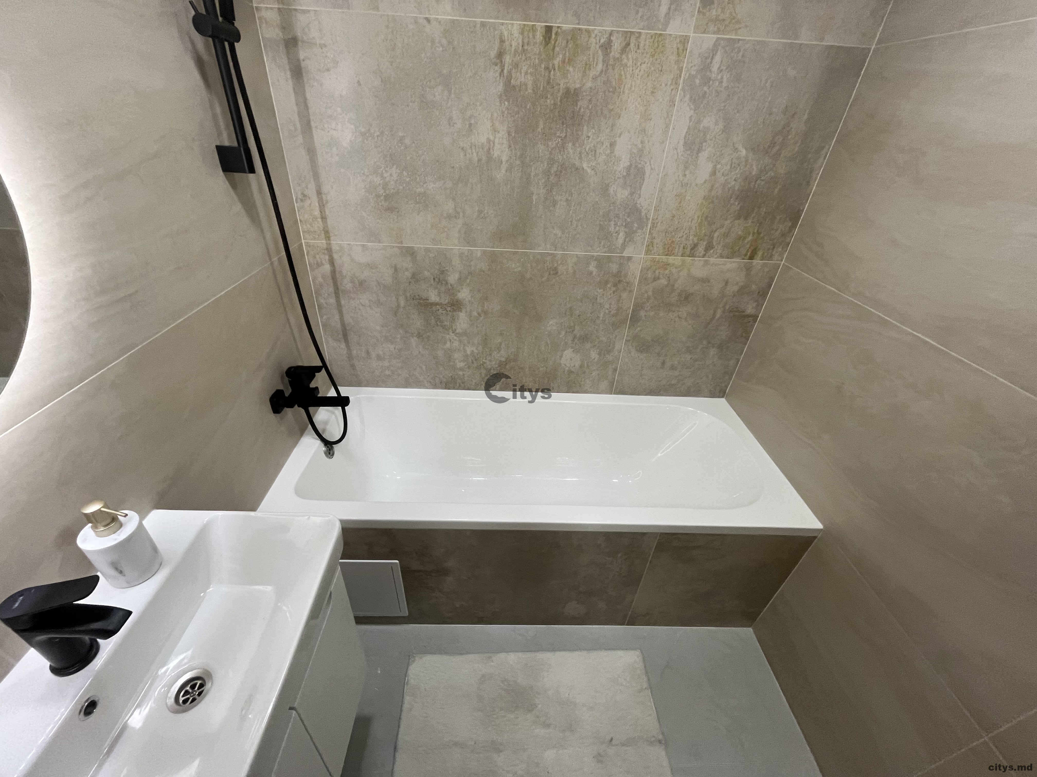 Apartament cu 3 camere, 68m², Ciocana, Ginta Latina photo 9 - citys.md Apartament cu 3 camere, 68m², Ciocana, Ginta Latina photo 8