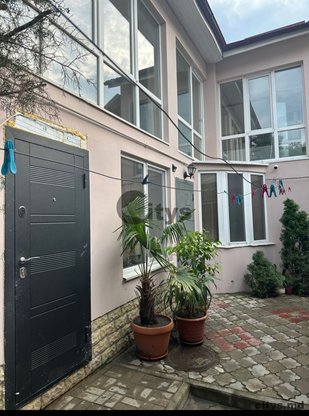 Chirie-Apartament cu 1 cameră, 50m², str.Mihail Kogalniceanu photo 6 - citys.md Chirie-Apartament cu 1 cameră, 50m², str.Mihail Kogalniceanu photo 5