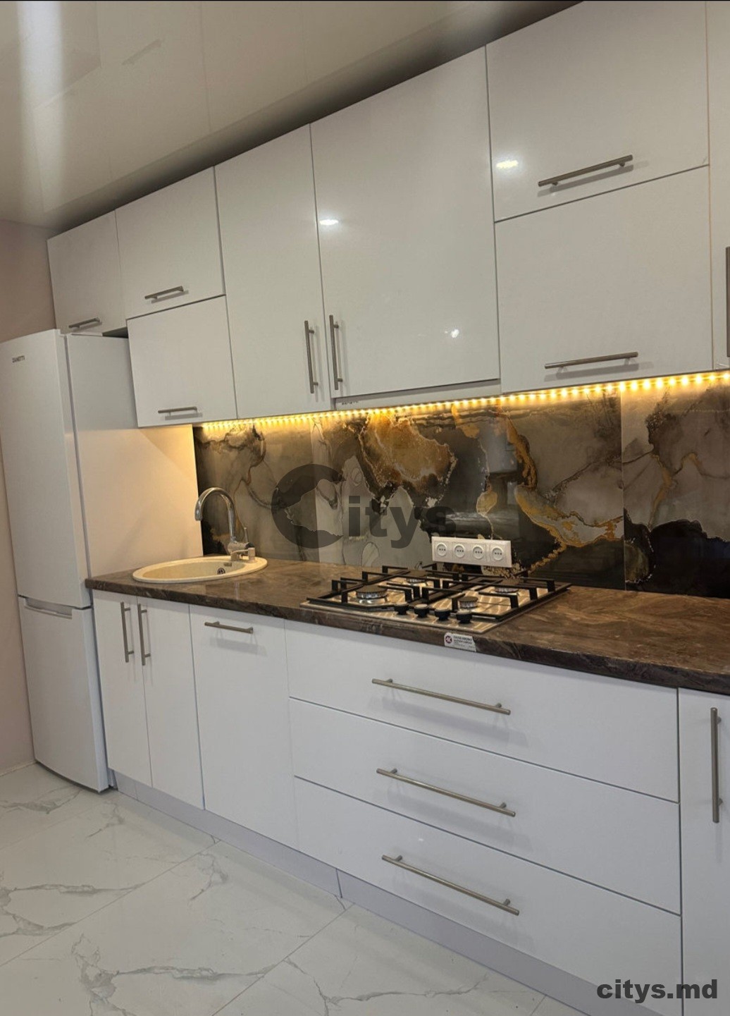 Chirie-Apartament cu 1 cameră, 50m², str.Mihail Kogalniceanu photo 3 - citys.md Chirie-Apartament cu 1 cameră, 50m², str.Mihail Kogalniceanu photo 2