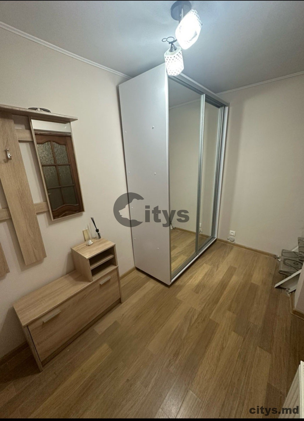 Chirie-Apartament cu 1 cameră, 50m², str.Mihail Kogalniceanu photo 5 - citys.md Chirie-Apartament cu 1 cameră, 50m², str.Mihail Kogalniceanu photo 4