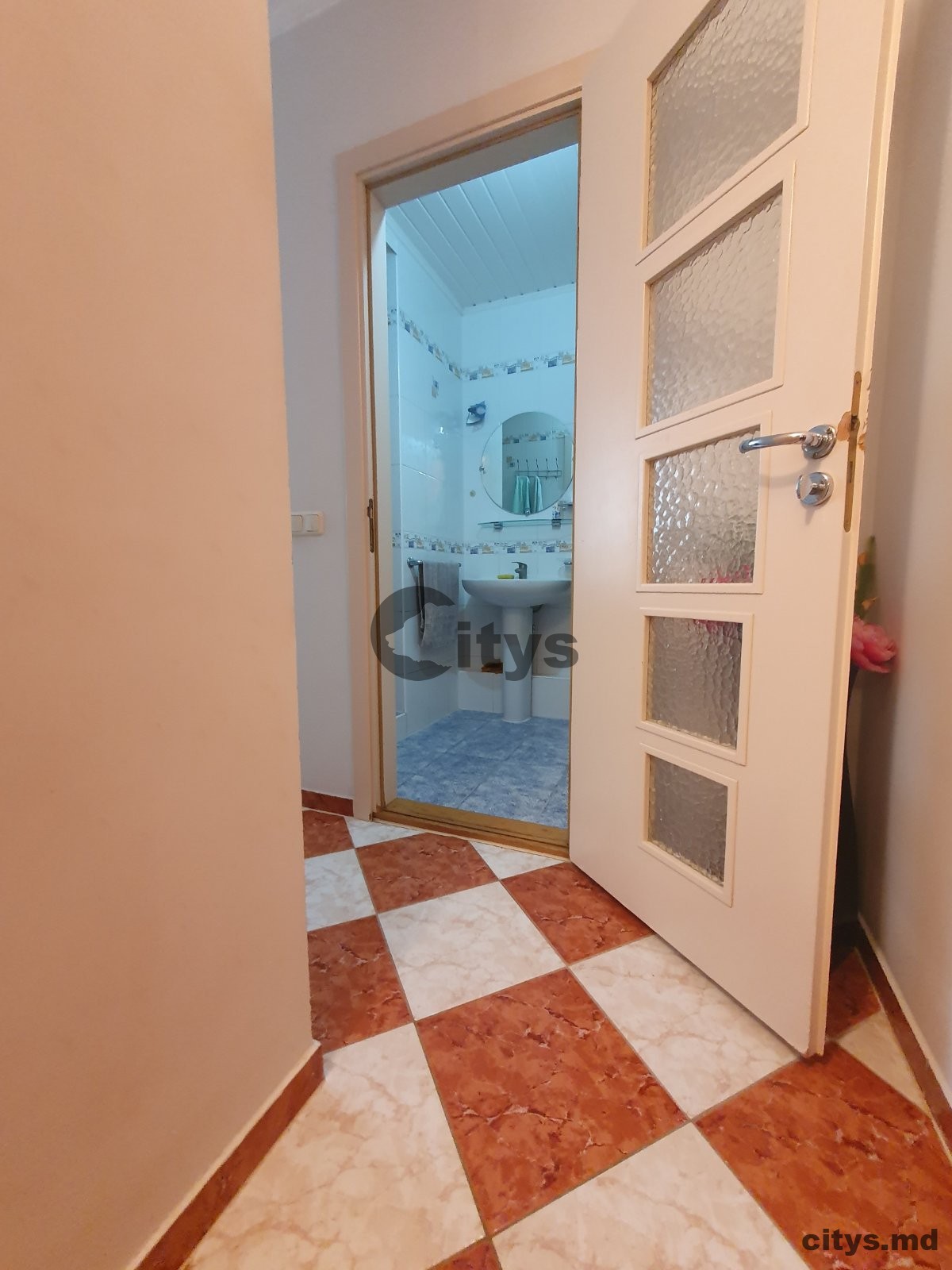 Chirie-Apartament cu 2 camere, 55m², Buucani,Алба Юлия photo 3 - citys.md Chirie-Apartament cu 2 camere, 55m², Buucani,Алба Юлия photo 2