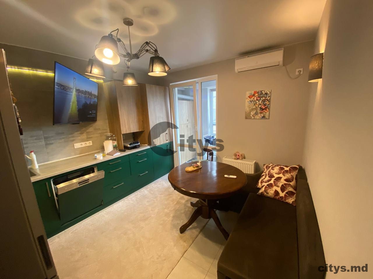 Apartament cu 2 camere, 68m², Riscani, Florilor photo 1