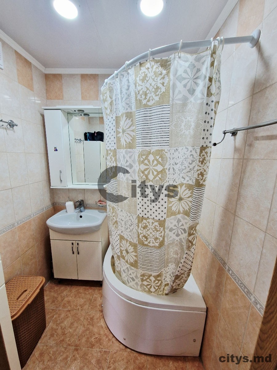 Apartament cu 2 camere, Riscani 55m², bd. Moscova photo 8