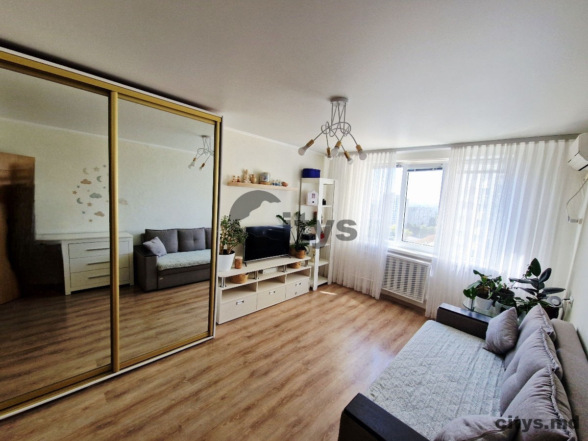 Apartament cu 2 camere, Riscani 55m², bd. Moscova photo 1
