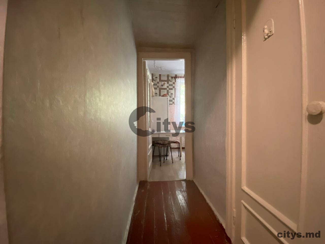 Apartament cu 2 camere, 41m², Lamonosov photo 0