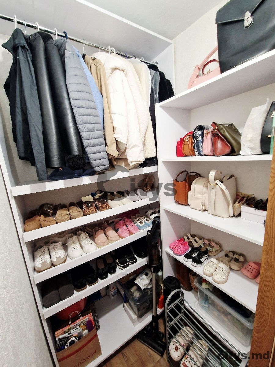 Apartament cu 2 camere, Riscani 55m², bd. Moscova photo 9