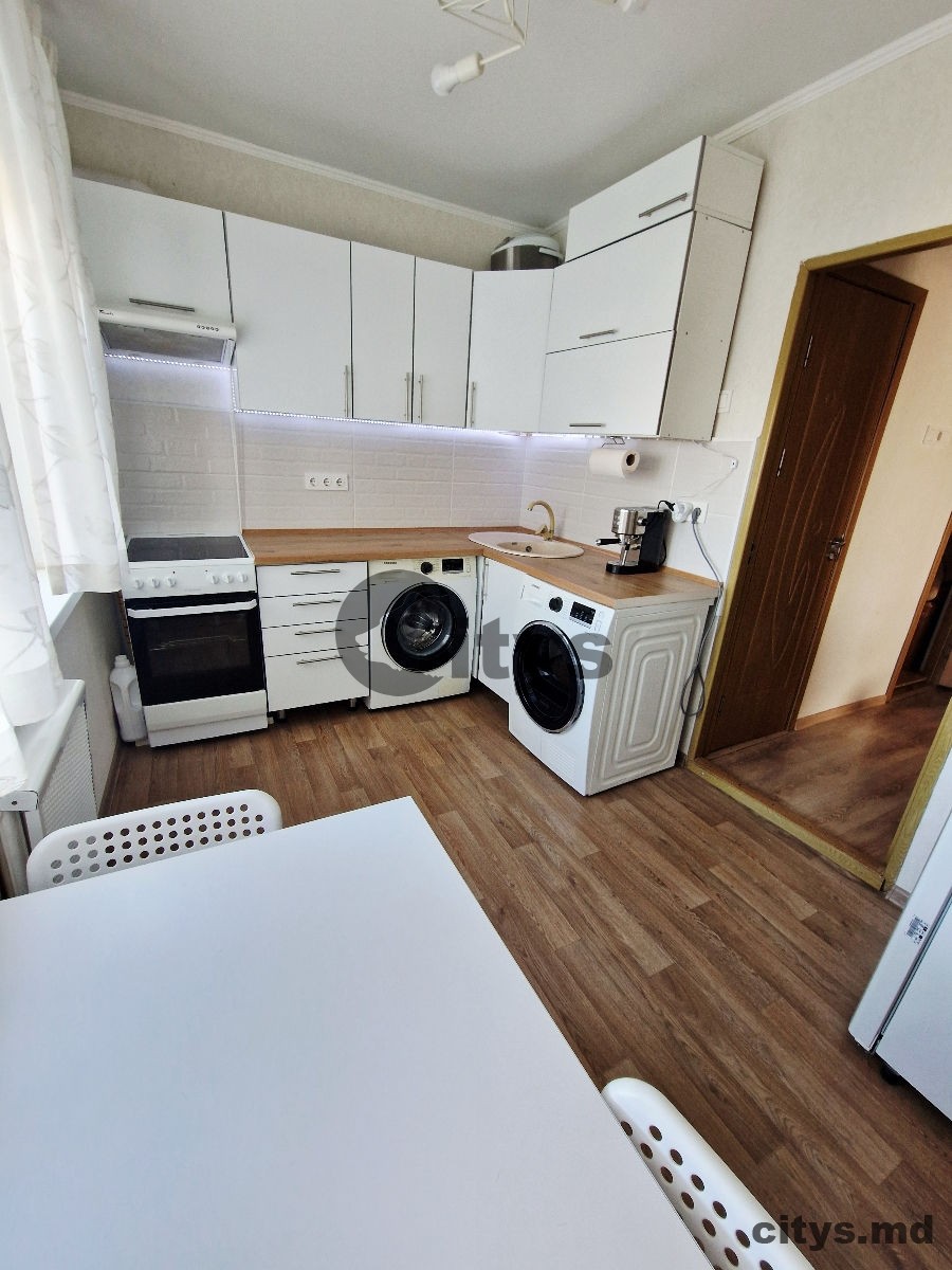 Apartament cu 2 camere, Riscani 55m², bd. Moscova photo 5
