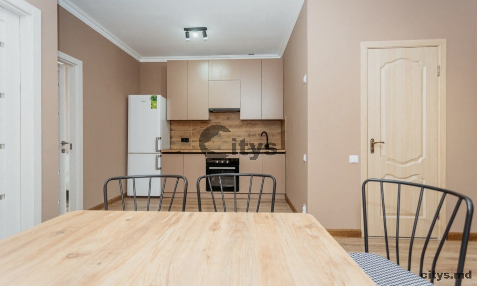 Se vinde-Apartament cu 2 camere, 41m², Buiucani,Sucevița photo 2