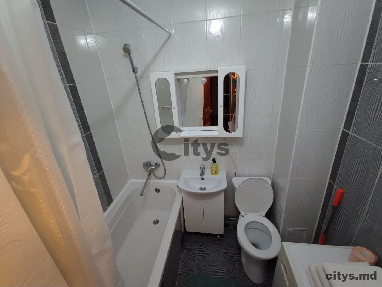 Chirie-Apartament cu 1 cameră, 30m², Buiucani,Piața Unirii Principatelor 7216 photo 7 - citys.md Chirie-Apartament cu 1 cameră, 30m², Buiucani,Piața Unirii Principatelor 7216 photo 6