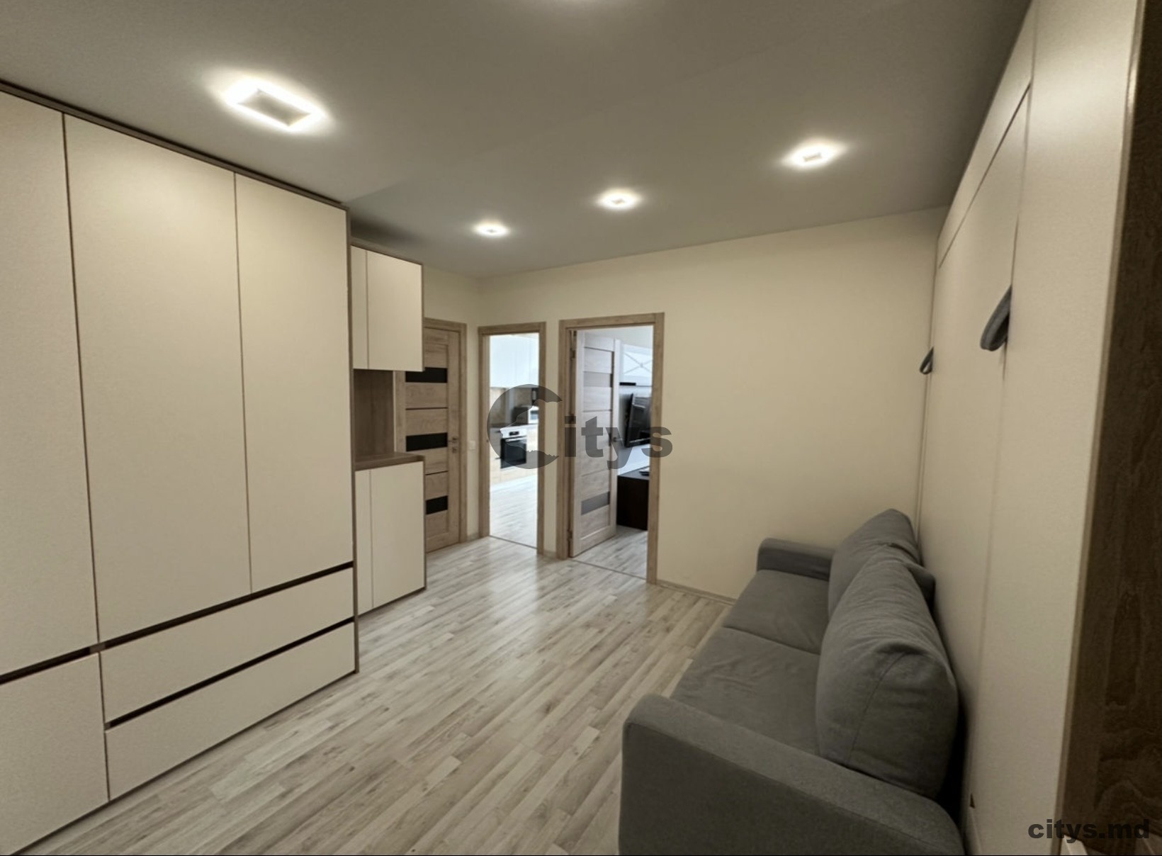 Chirie-Apartament cu 2 camere, 50m², Centru,Melestiu photo 2