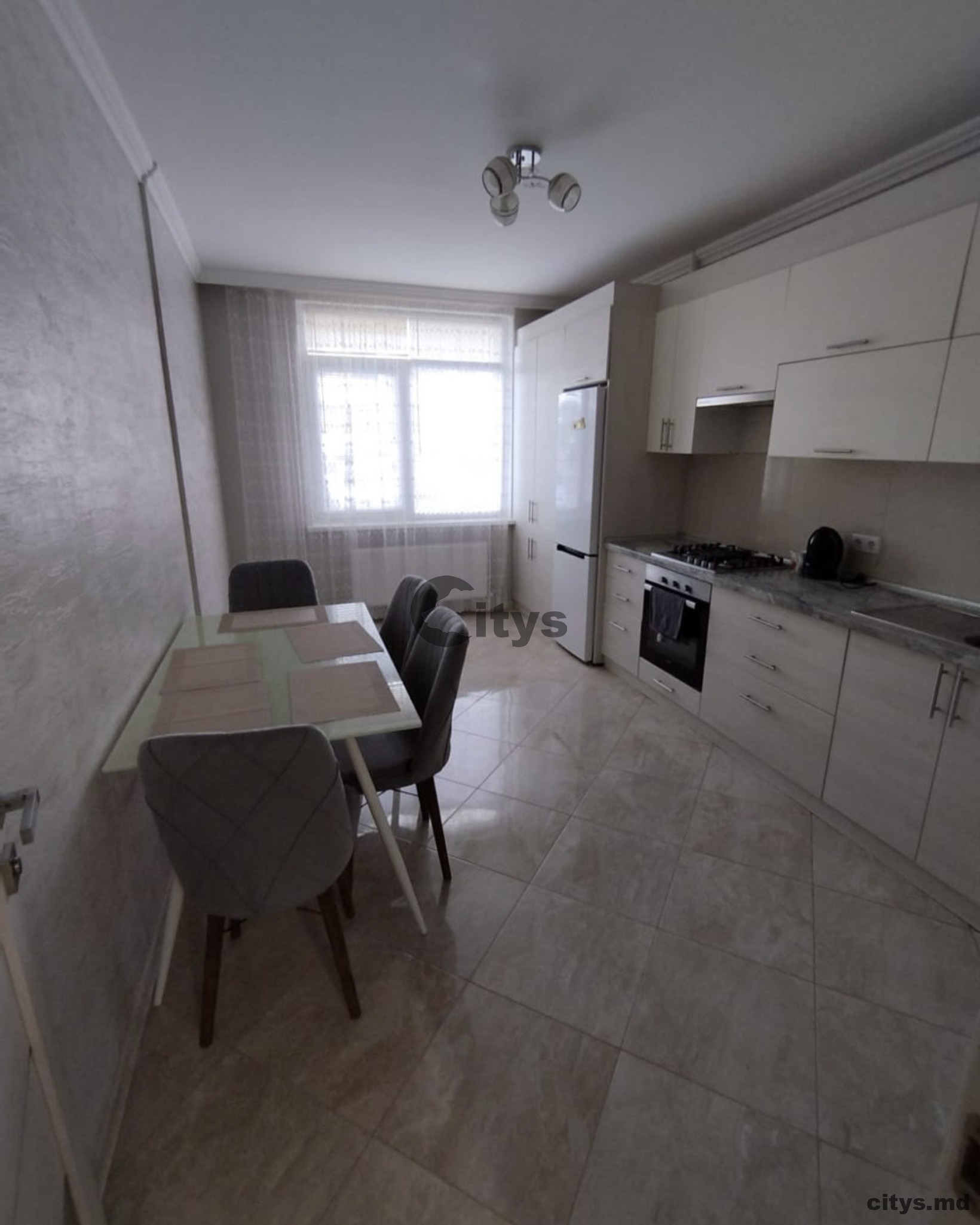 Chirie-Apartament cu 2 camere, 70m², Botanica,Grenoble photo 1