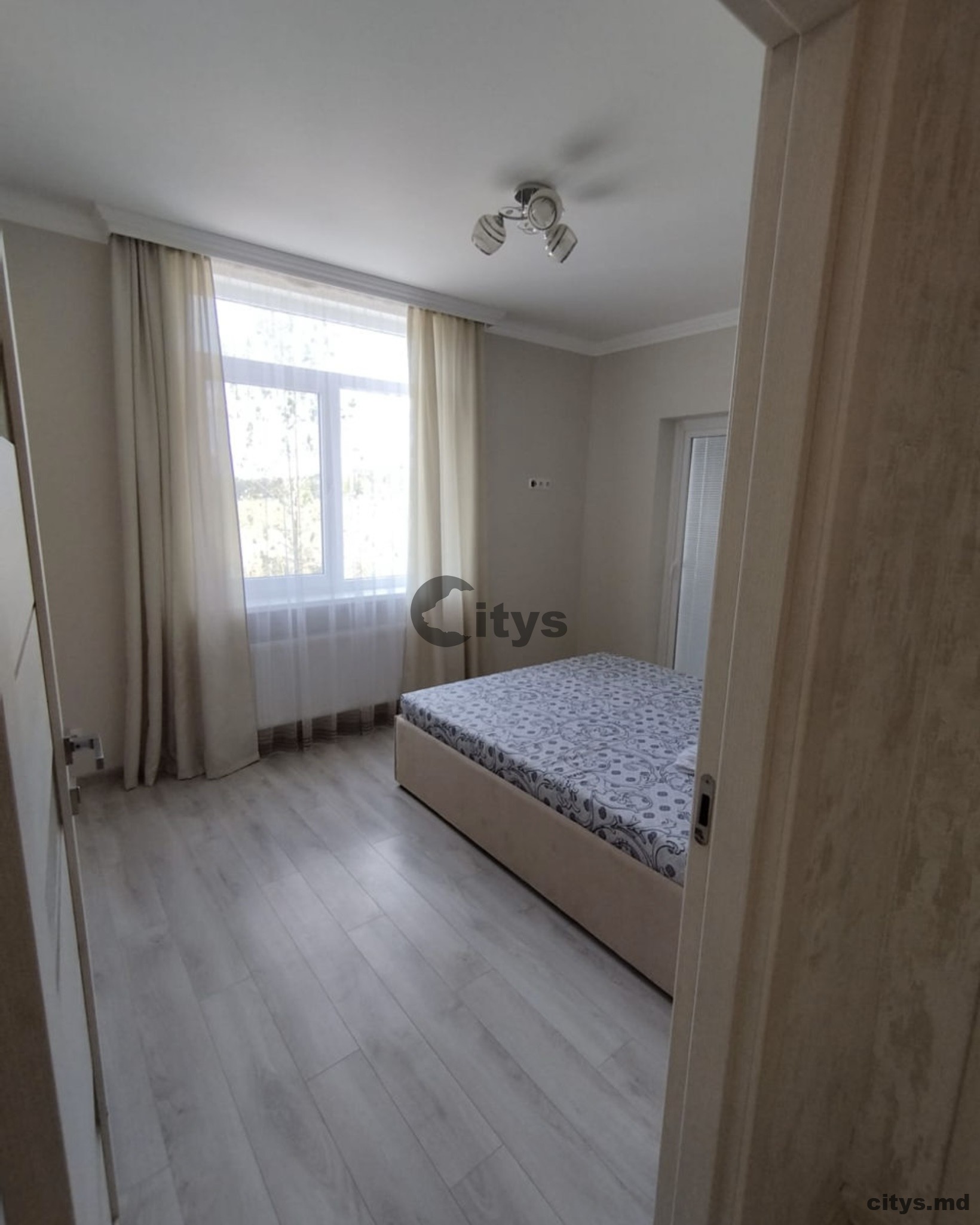 Chirie-Apartament cu 2 camere, 70m², Botanica,Grenoble photo 3