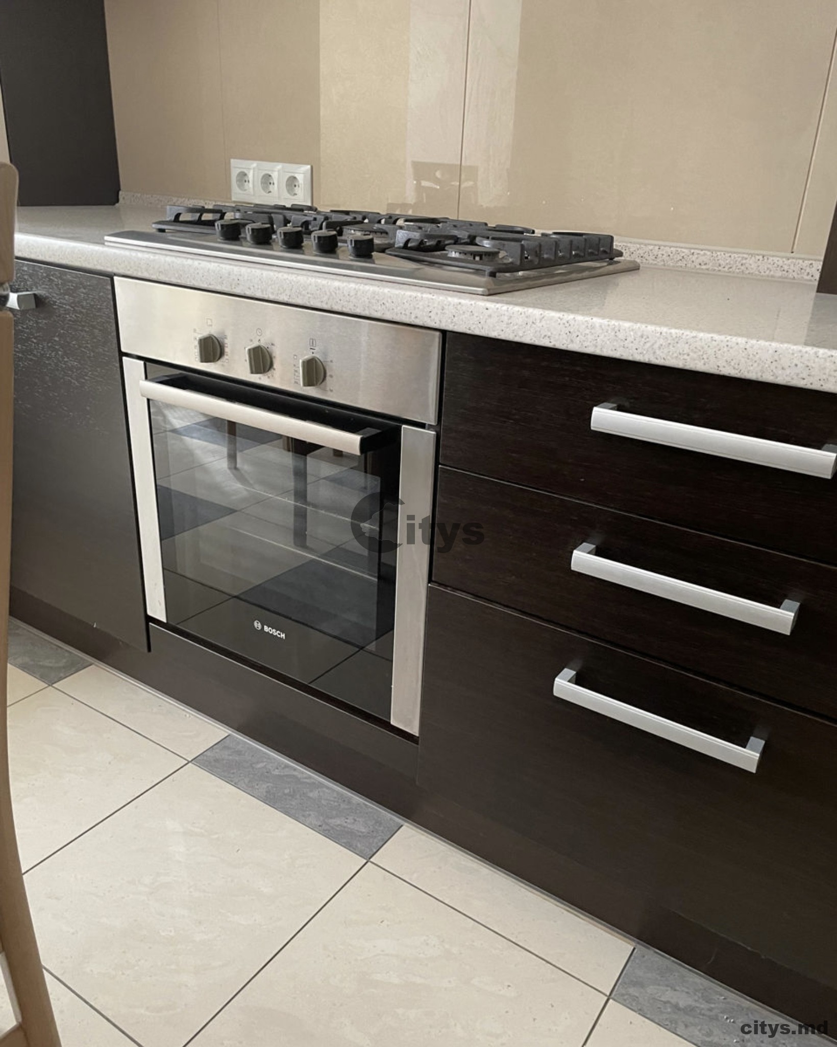 Chirie-Apartament cu 2 camere, 80m²,Botanica, Grenoble photo 1 - citys.md Chirie-Apartament cu 2 camere, 80m²,Botanica, Grenoble photo 0