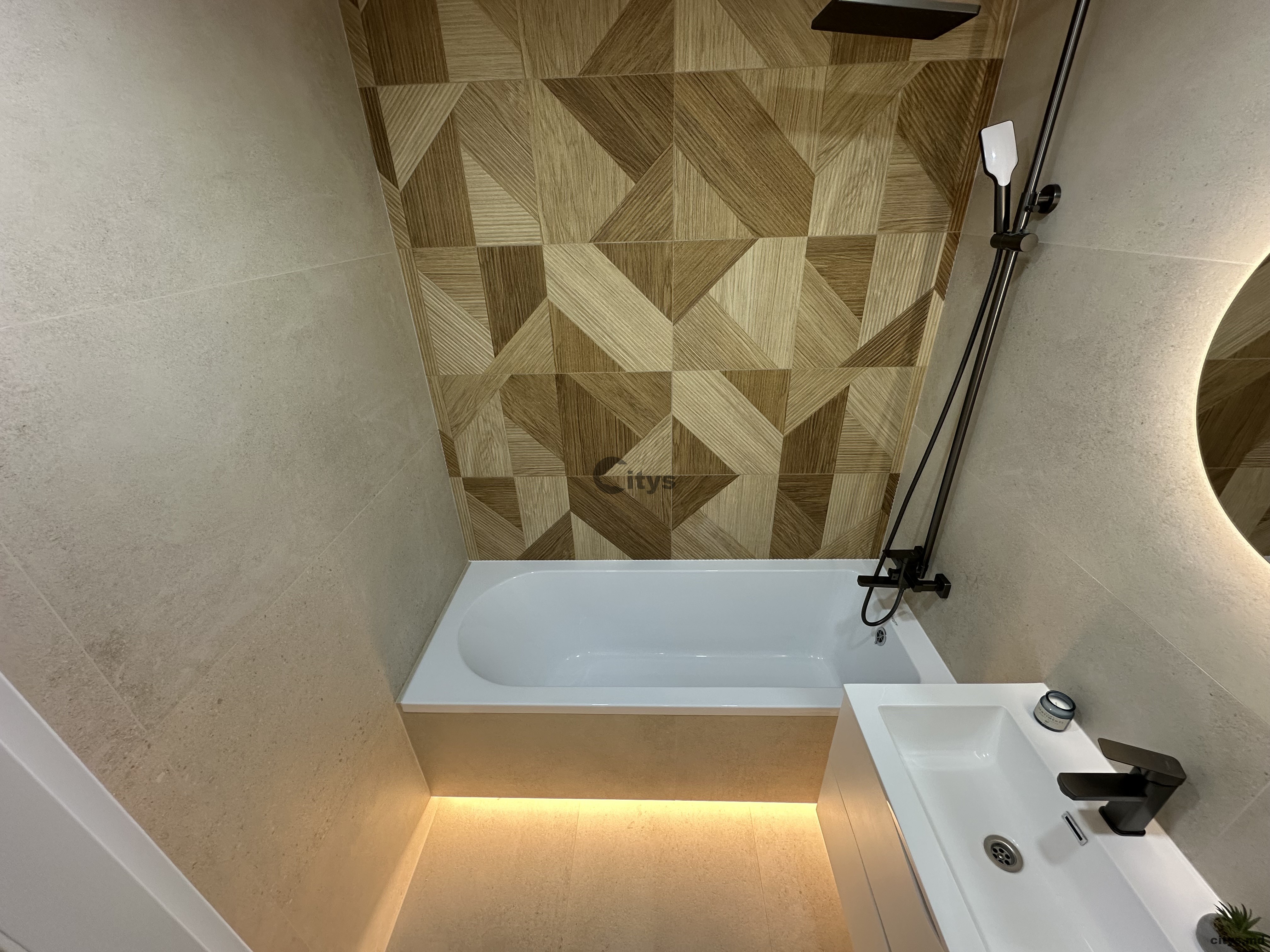 Apartament cu 3 camere, 75m², Cuza vodă photo 3 - citys.md Apartament cu 3 camere, 75m², Cuza vodă photo 2