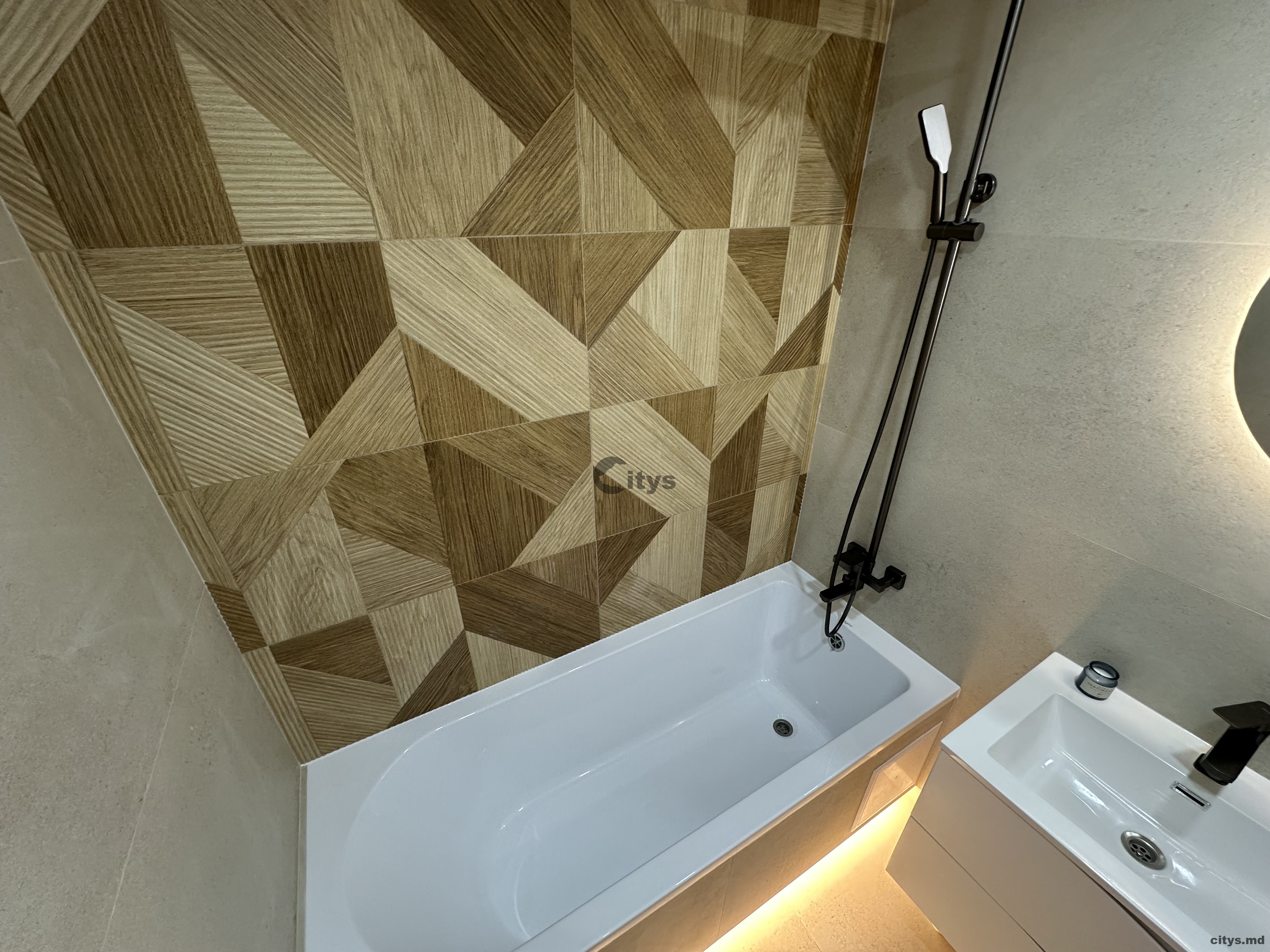 Apartament cu 3 camere, 75m², Cuza vodă photo 4 - citys.md Apartament cu 3 camere, 75m², Cuza vodă photo 3