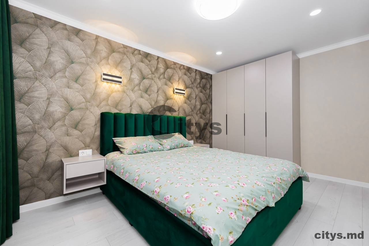 Apartament cu 3 camere, 66m², Cuza Voda photo 3