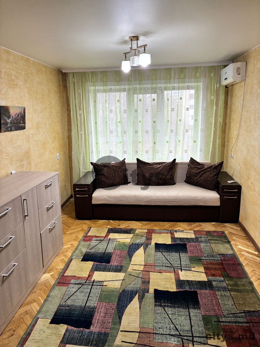 Apartament cu 1 cameră, 33m², Florilor photo 0