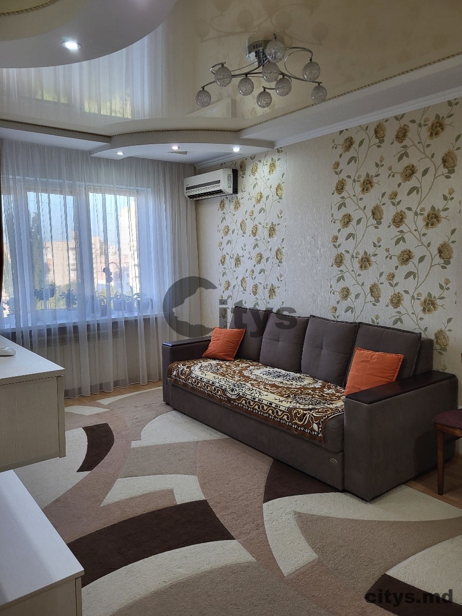 Apartament cu 2 camere, 60m², Botanica, bd. Cuza Vodă photo 2