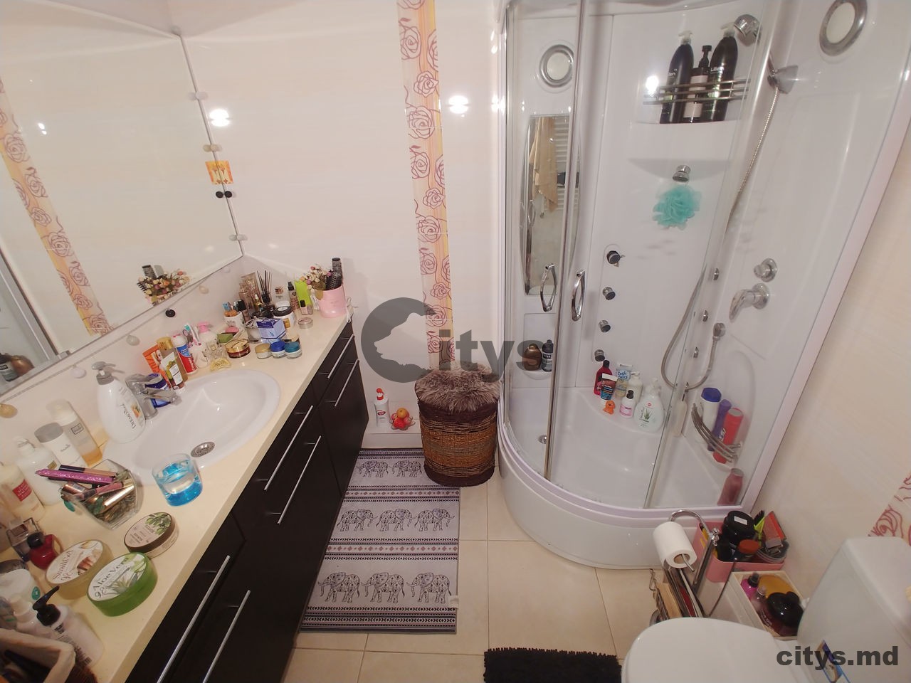 Apartament cu 2 camere, 78m², Riscani, bd. Renasterii Nationale photo 4