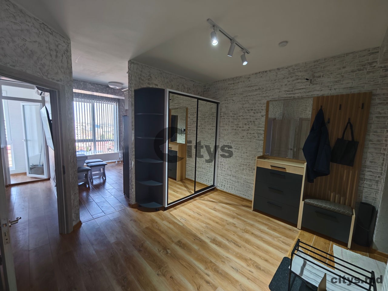 chirie-Apartament cu 1 cameră, Buiucani 43m², str. Vissarion Belinski photo 2 - citys.md chirie-Apartament cu 1 cameră, Buiucani 43m², str. Vissarion Belinski photo 1