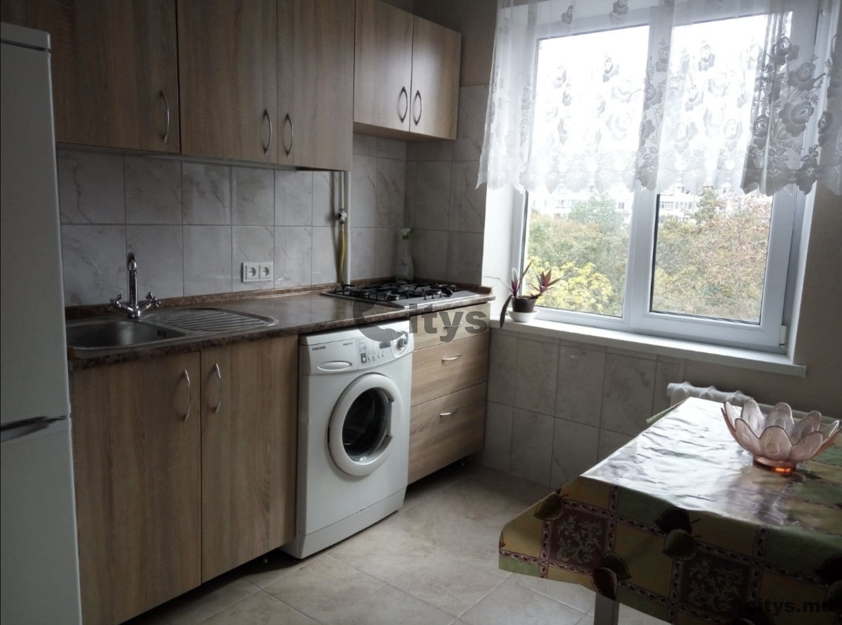 Chirie-Apartament cu 2 camere, 60m², Botanica,Traian photo 4 - citys.md Chirie-Apartament cu 2 camere, 60m², Botanica,Traian photo 3