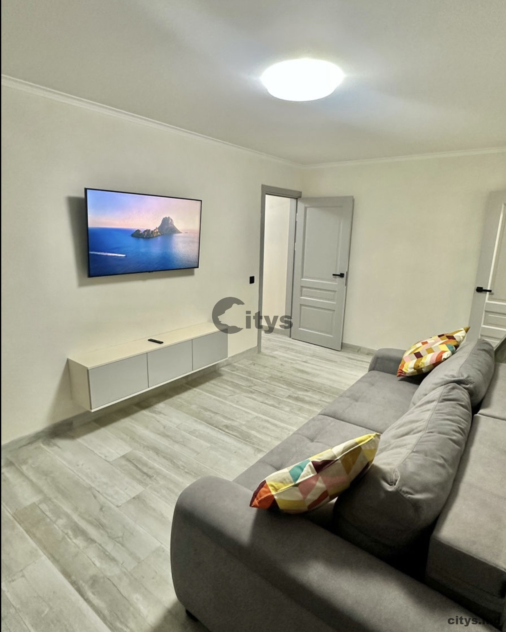 Chirie-Apartament cu 2 camere, 42m²,Centru, Cojocarilor photo 8 - citys.md Chirie-Apartament cu 2 camere, 42m²,Centru, Cojocarilor photo 7