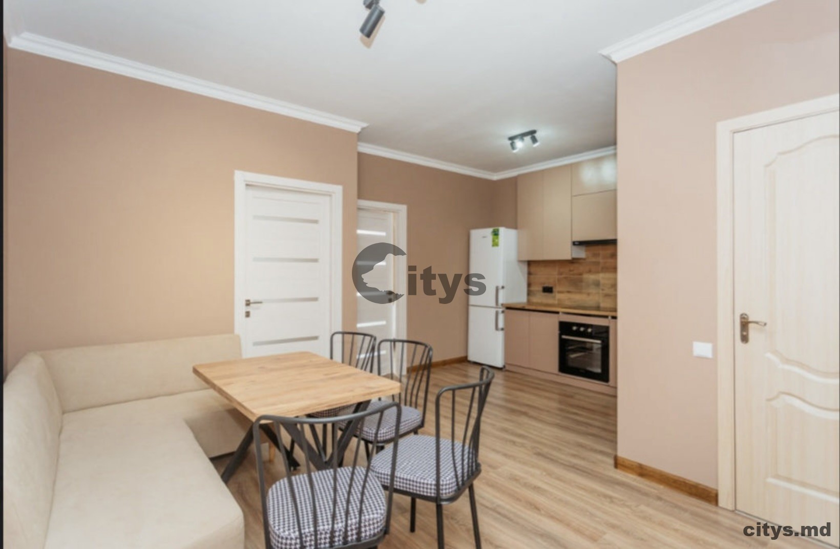 Se vinde-Apartament cu 2 camere, 41m²,Buiucani, Sucevița photo 2